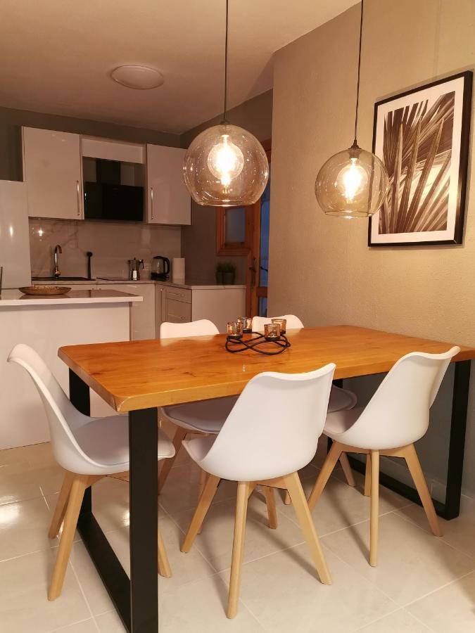 Naufragos Apartament ตอร์เรเวียคา ภายนอก รูปภาพ