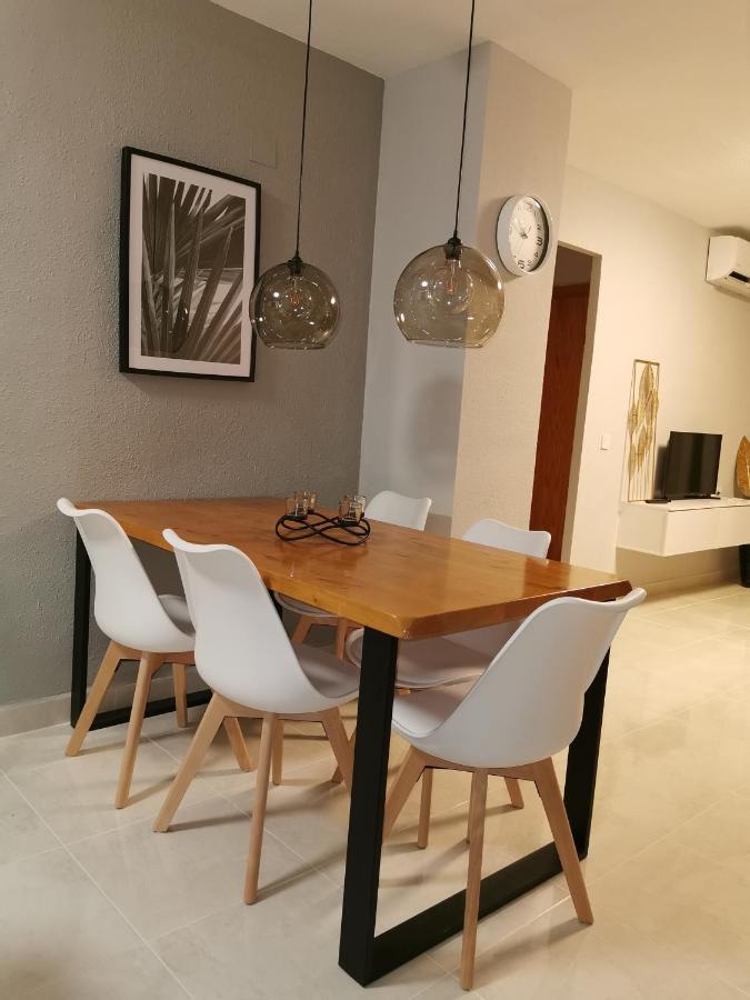 Naufragos Apartament ตอร์เรเวียคา ภายนอก รูปภาพ